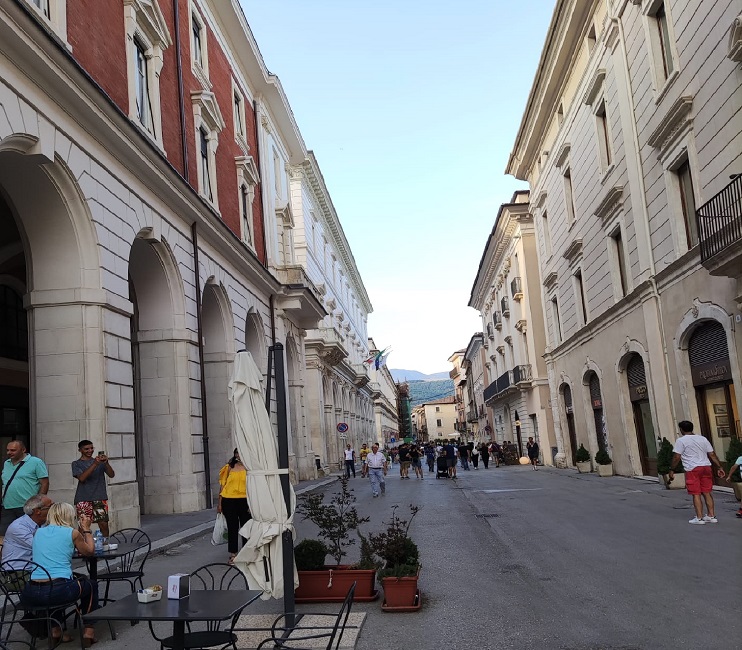 The Passeggiata, L'Aquila