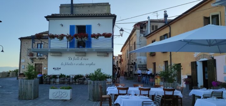 silvi paese with outdoor tables