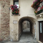 Archway with window boxes, Città Sant'Angelo