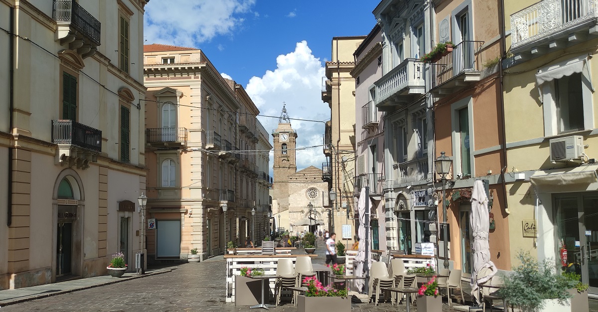 Vasto street scene