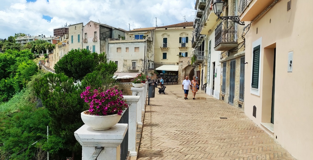 Loggia di Amblingh, Vasto