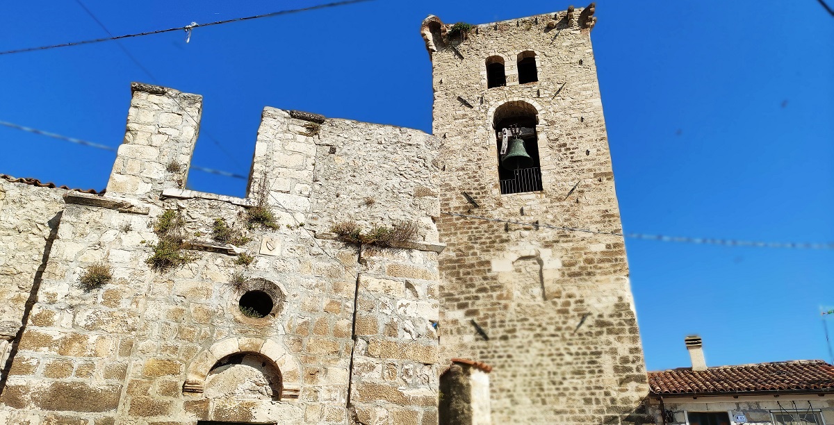 Twelfth century tower and walls, Cocullo
