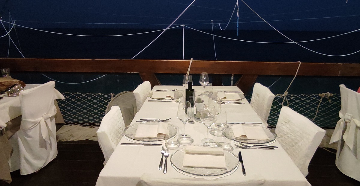 Tables, trabocco dining