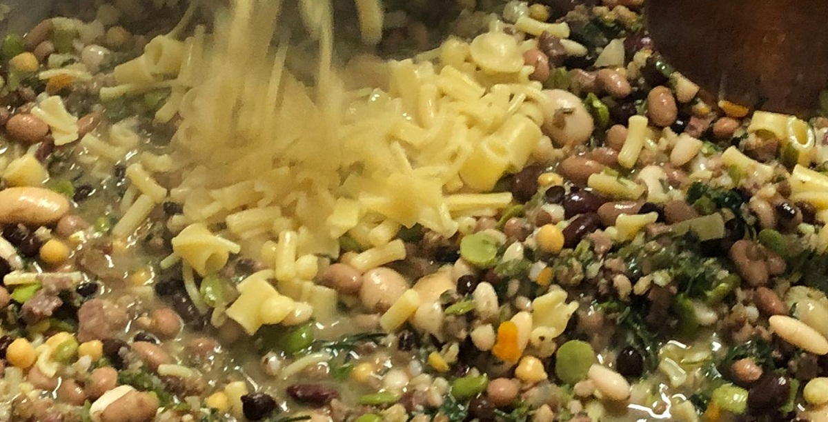 pasta being added to Le Virtù