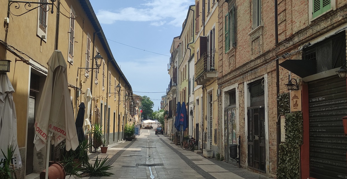 Street scene, Pescara vecchia