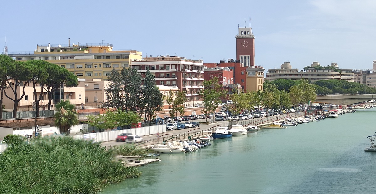River Pescara with clock tower on the left.