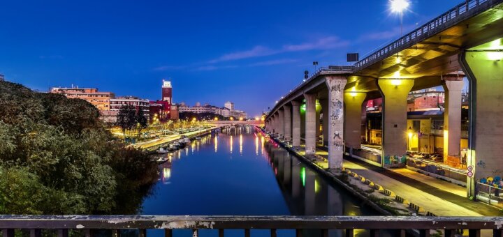 Pescara river at night